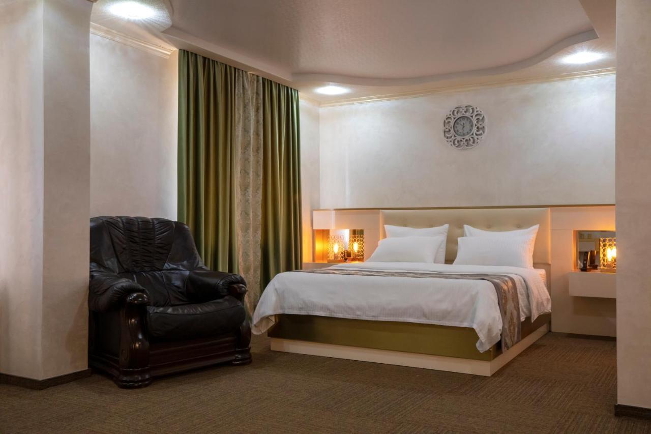 Hotel Georgia Gold à Gori Extérieur photo