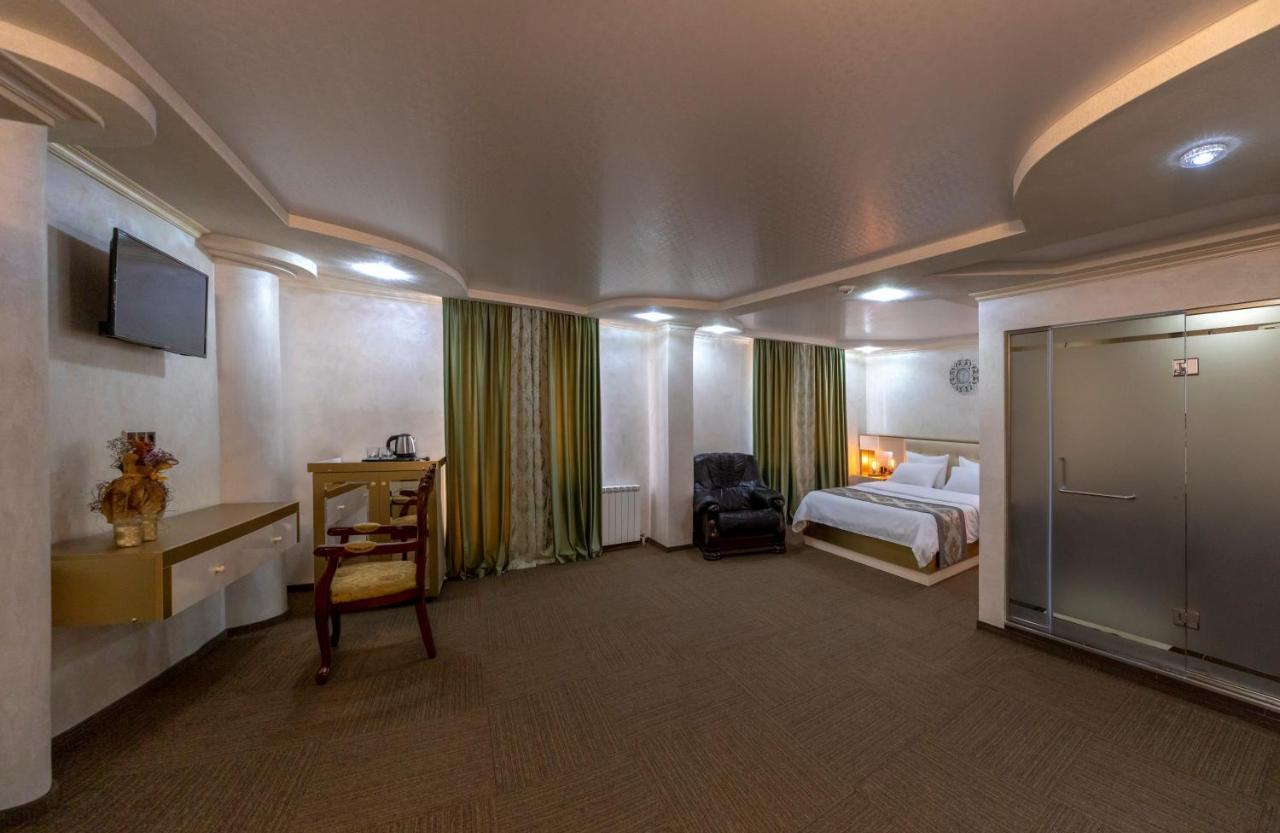 Hotel Georgia Gold à Gori Extérieur photo