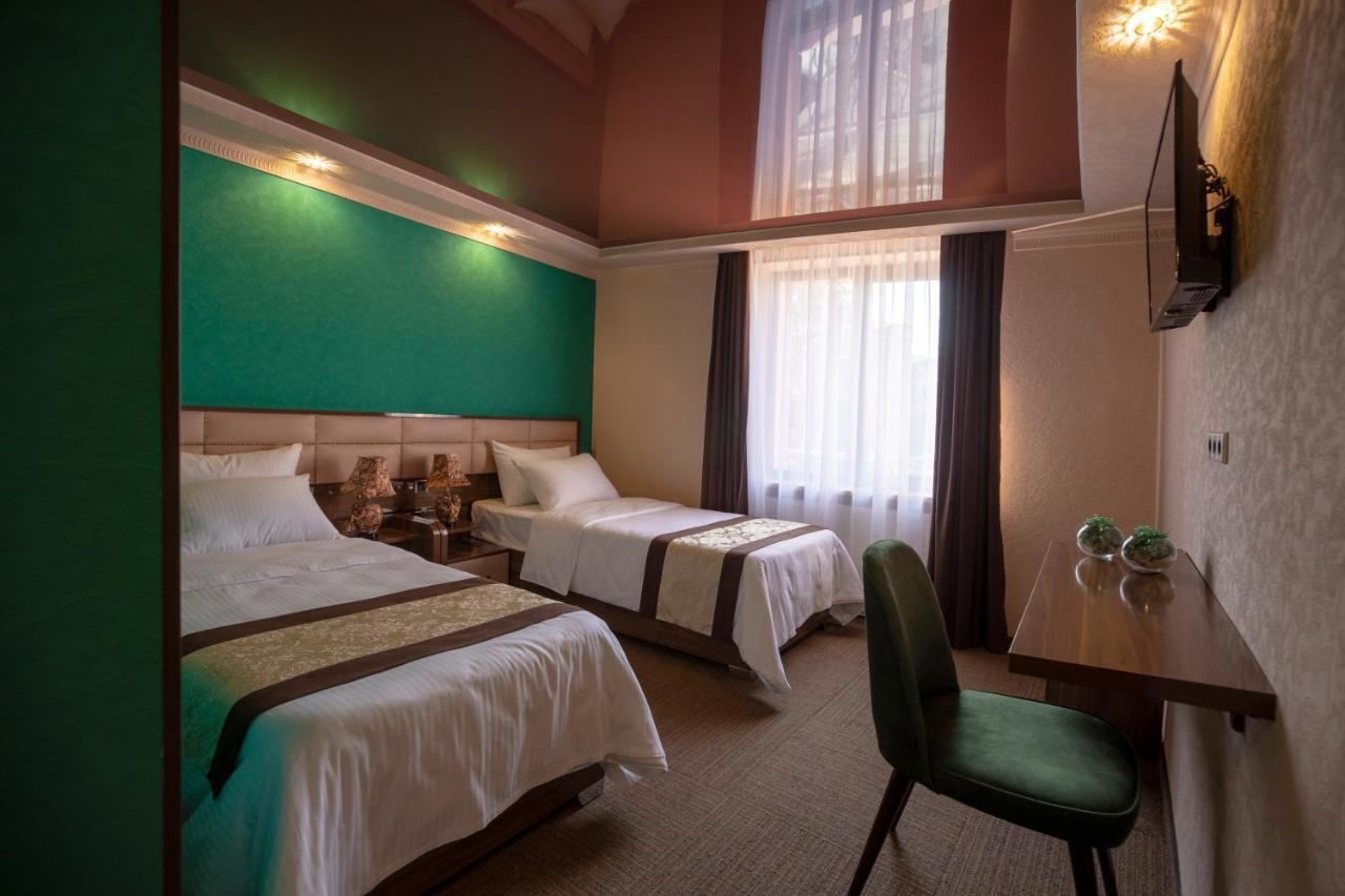 Hotel Georgia Gold à Gori Extérieur photo